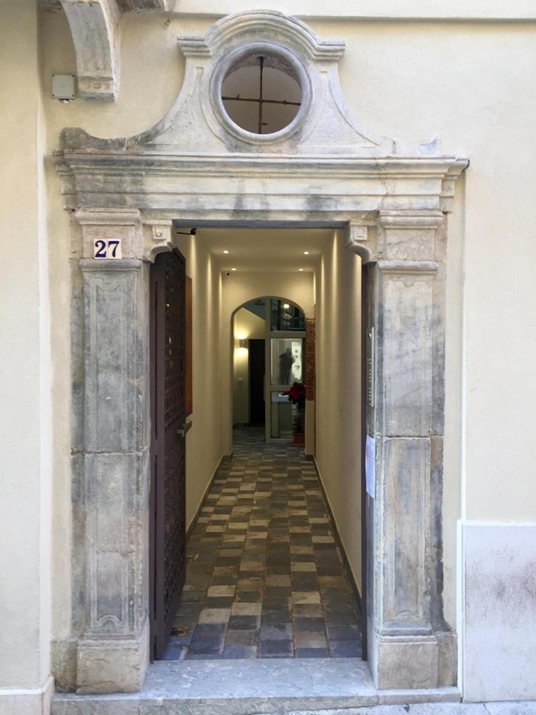 Della Cuba Vacanze Trapani Historic Center Exterior photo